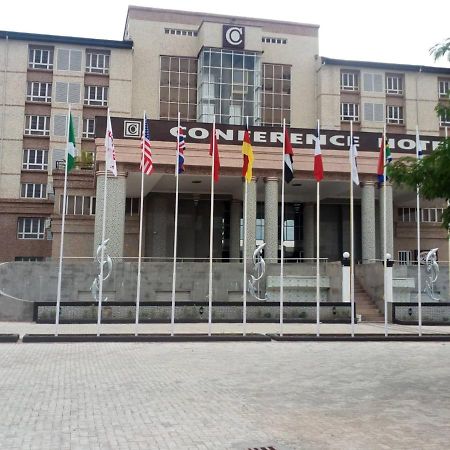 Conference Hotel , 아베오쿠타 외부 사진