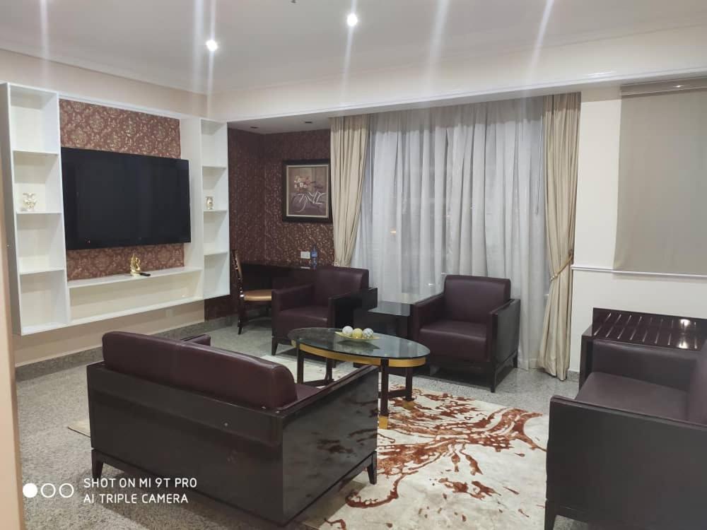 Conference Hotel , 아베오쿠타 외부 사진