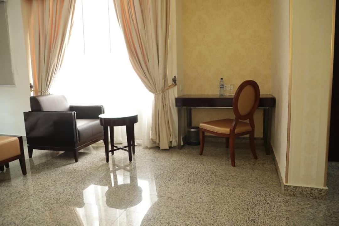Conference Hotel , 아베오쿠타 외부 사진