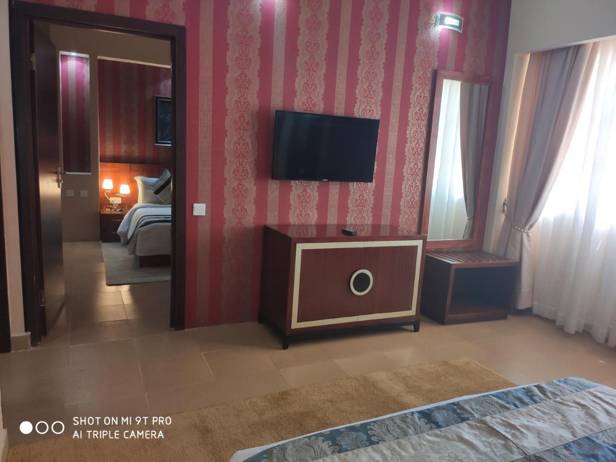 Conference Hotel , 아베오쿠타 외부 사진