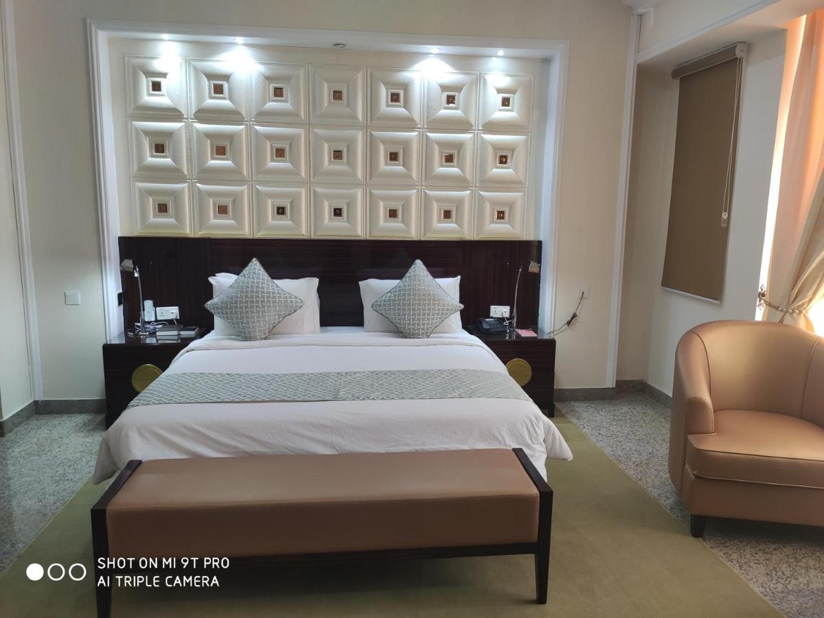Conference Hotel , 아베오쿠타 외부 사진