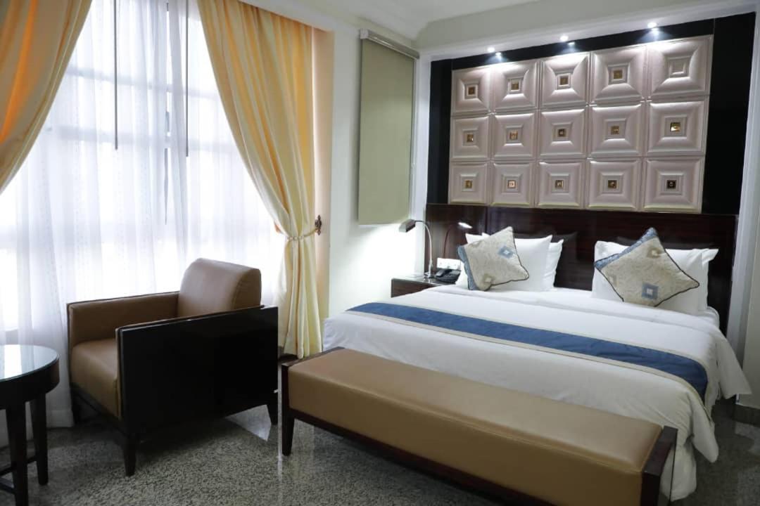 Conference Hotel , 아베오쿠타 외부 사진