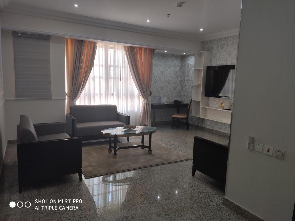 Conference Hotel , 아베오쿠타 외부 사진
